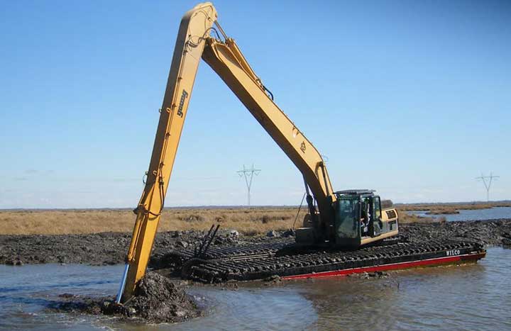 AMPHIBIOUS-EXCAVATOR